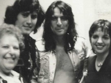 Liza Minnelli with Alice Cooper and Uri's mother in the early 70's