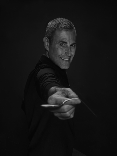 Uri Geller, by Ofer Amir. Edited by Kasimir Häiväoja, FLC Helsinki.