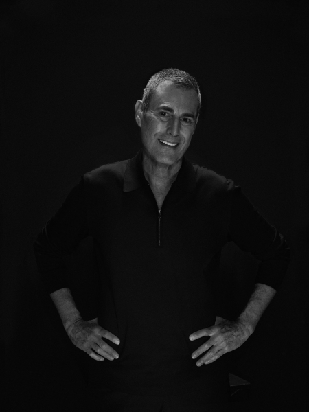 Uri Geller, by Ofer Amir. Edited by Kasimir Häiväoja, FLC Helsinki.
