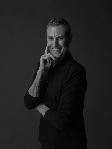 Uri Geller, by Ofer Amir. Edited by Kasimir Häiväoja, FLC Helsinki.