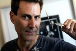 Cia, il controllo della mente di Uri Geller: svelati documenti segreti